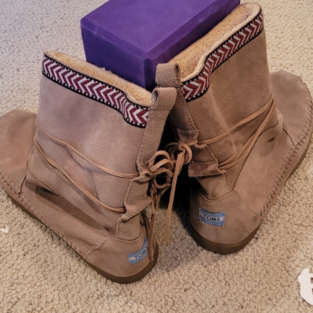 Tom's Boots